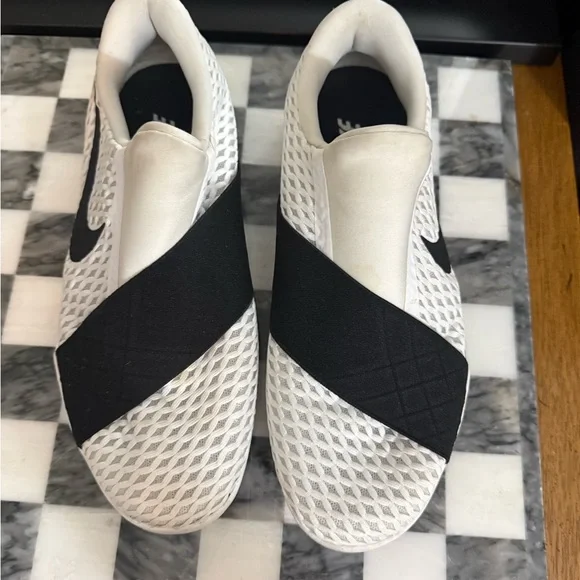Nike Black and White Slip-On Shoes - Picture 4 of 7